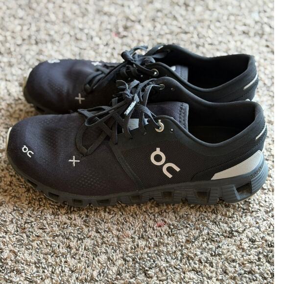 On Cloud Shoes - On Cloud X 3 Women’s Running Sneakers Size 9 Black Training Shoes